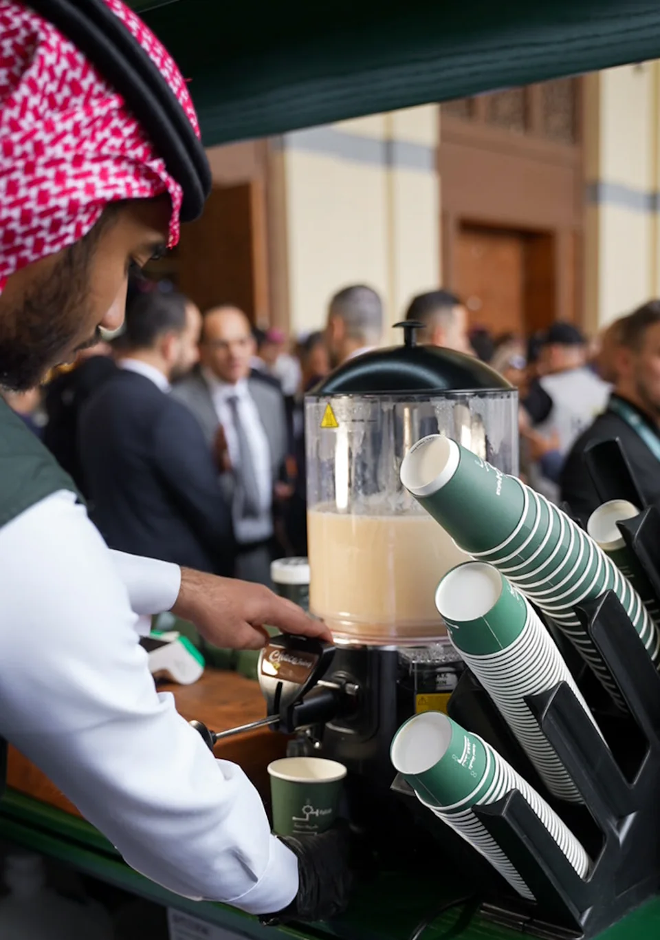 تقديم التلبينة وسط أجواء منتدى العمرة والزيارة